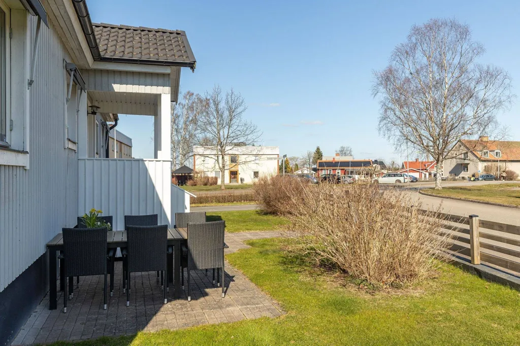 Jardin - Terraced Villa with Garden in Värsås