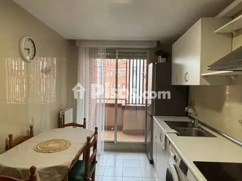 Cuisine - Bright Apartment with Balcony in Logroño