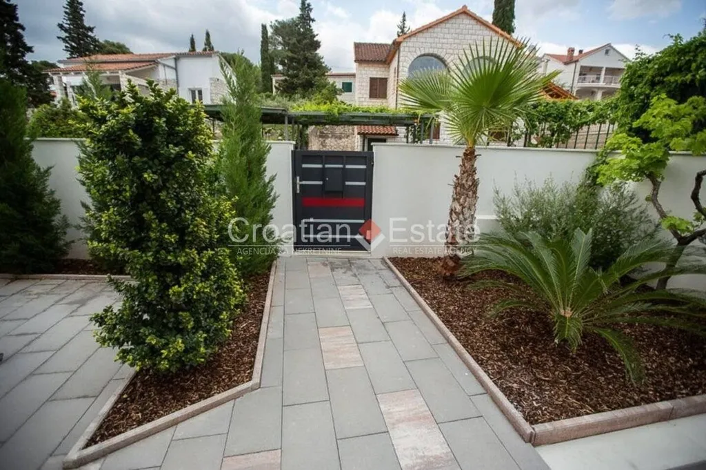 Aed - Sea View House with Pool in Postira, Brač