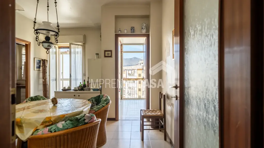 Salle à manger - Panoramic Penthouse with Terrace in Palermo