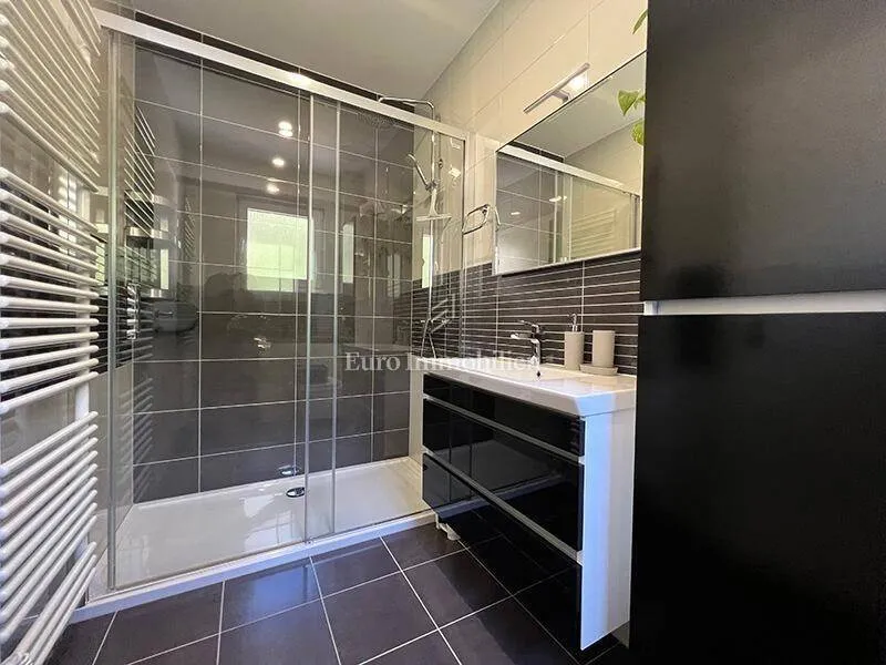 Vannitoad - Modern Villa with Sea Views in Baška Voda