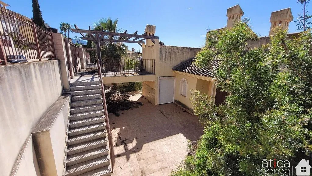 Terrace - Duplex for Renovation with Garden in Torreguil