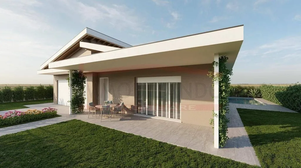 Contemporary Villa with Pool in Monzambano