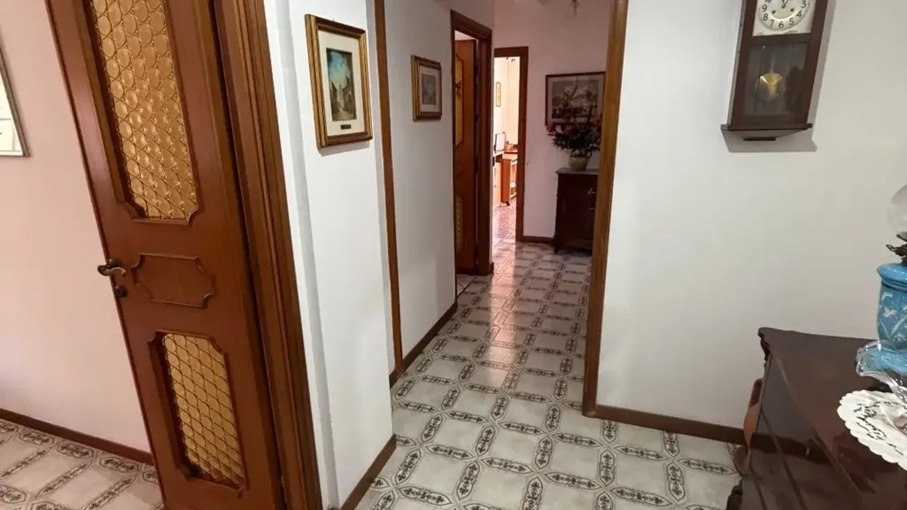 Ingresso - Panoramic Trilocale with Balcony in Grottaferrata