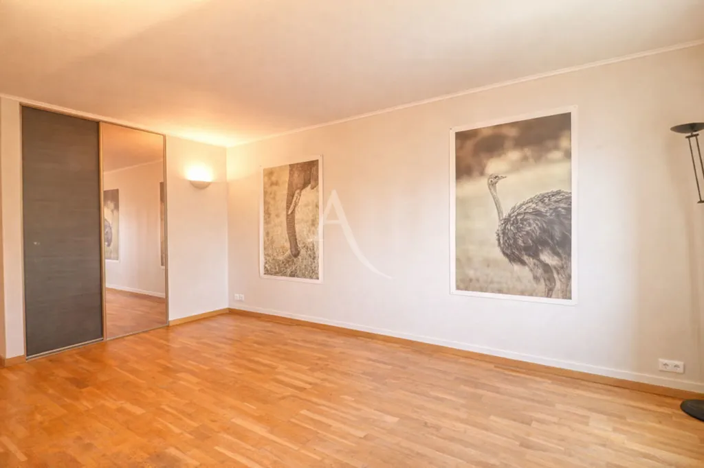 Magamistoad - Duplex Flat with Mezzanine in Antony