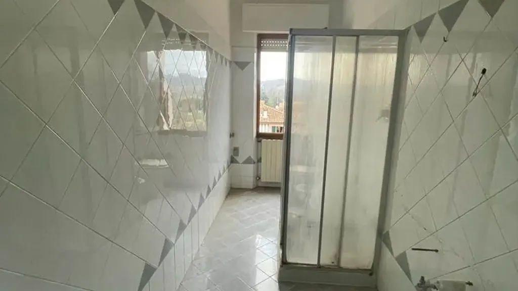 Salles de bain - Apartment with Terrace in Certaldo, Florence