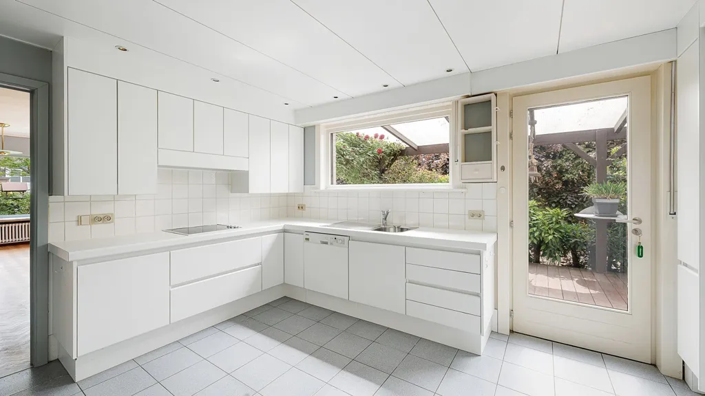 Cuisine - Bungalow Rustique avec Jardin à Ramskapelle
