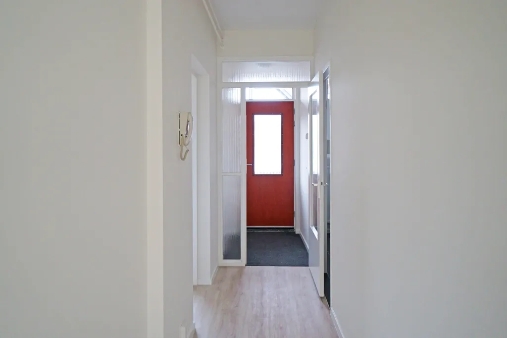 Esik - 3-Bedroom Gallery Flat with Balcony in Rotterdam Centre