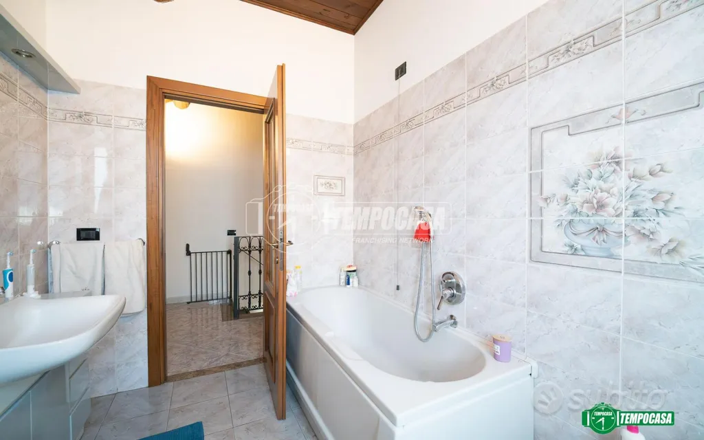 Vannitoad - Independent House in Courtyard Setting, Nova Milanese