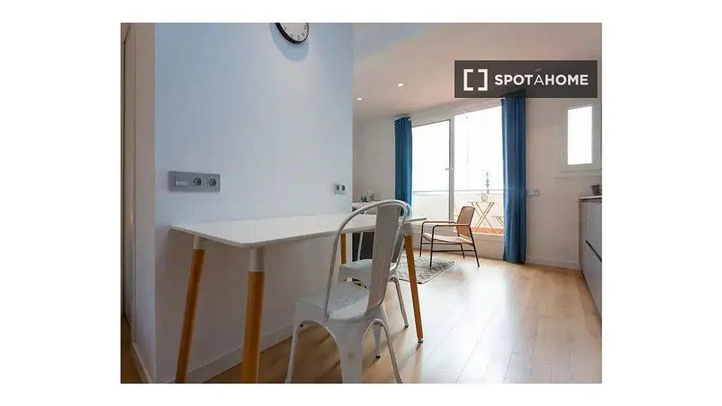 Sala da pranzo - 1-Bedroom Apartment with Balcony in El Raval