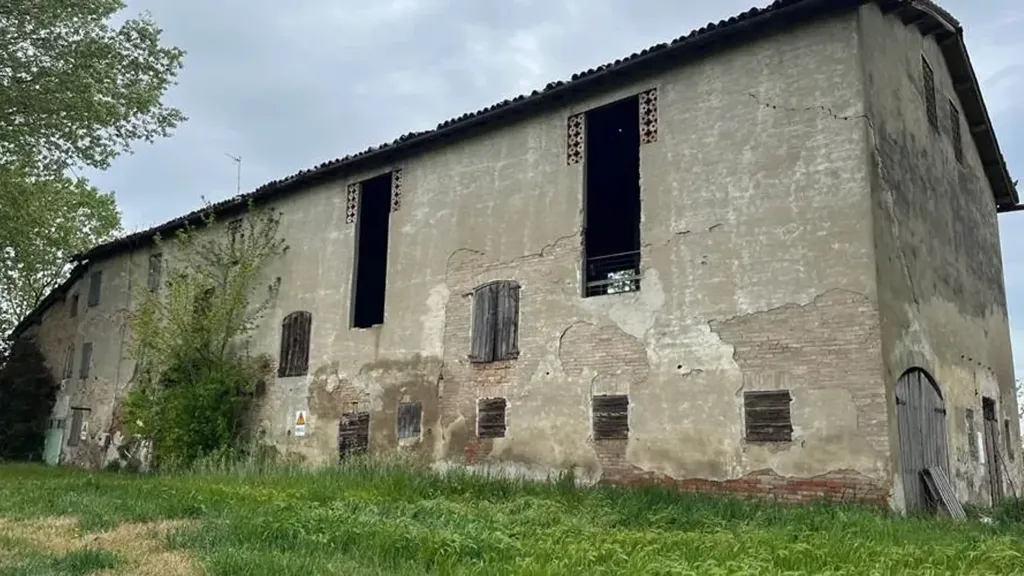 Välivaade - Rustic Farmhouse with Barn in Carpi