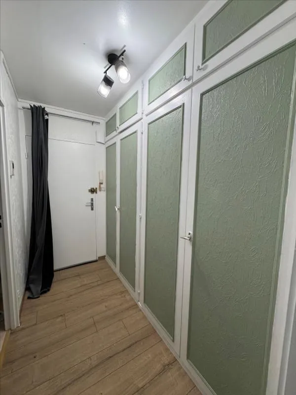 Pièces - Studio Lumineux au Rez-de-Chaussée à Colmar