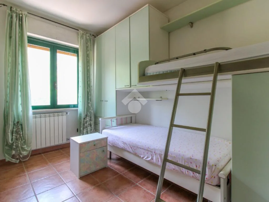 Chambres - Trilocale with Private Balcony in Vestone