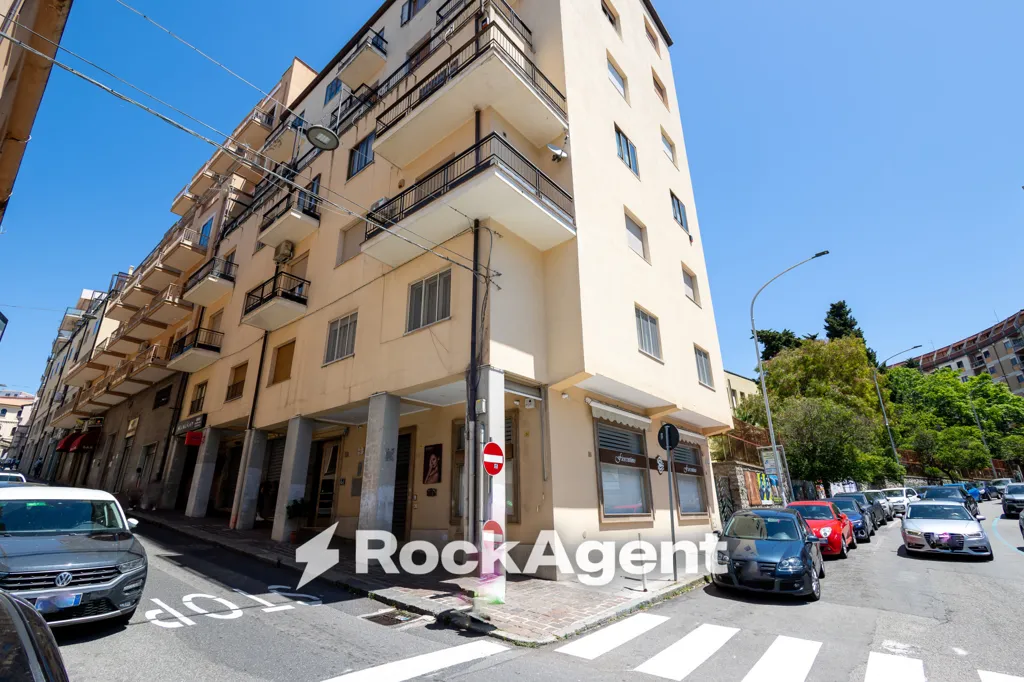 Extérieur - Commercial Property with High Visibility in San Leonardo
