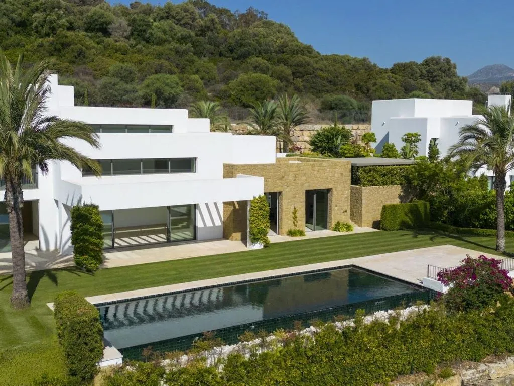 Piscina - Luxury Villa with Pool in Estepona