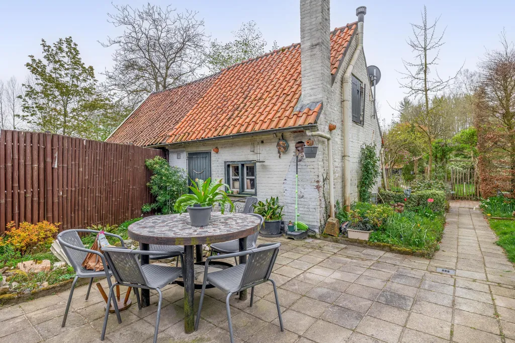 Terrace - Country House with Forest View in Deurne