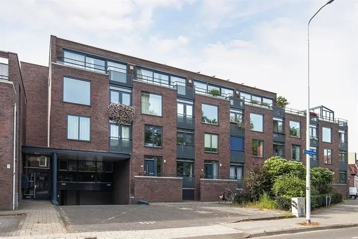 Välivaade - 3-Bedroom Apartment in Eindhoven's Green Area