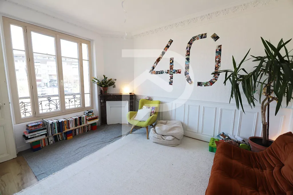 Soggiorno - Furnished Flat with Parking in Chatou