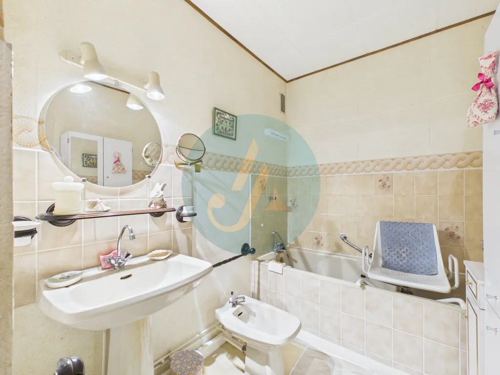 Vannitoad - Bright T2 Apartment with Garage in Nevers