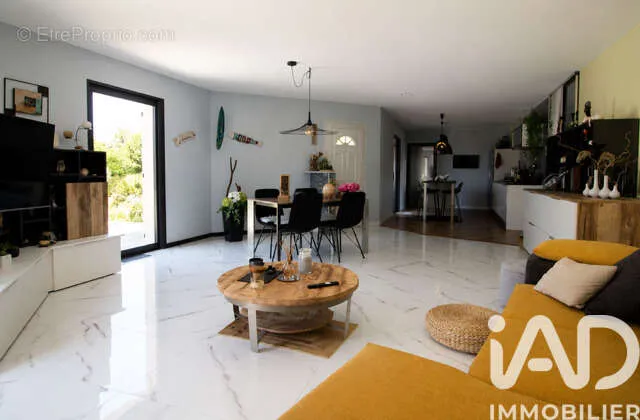 Living Room - House with Pool and Garden in Lacourt-Saint-Pierre