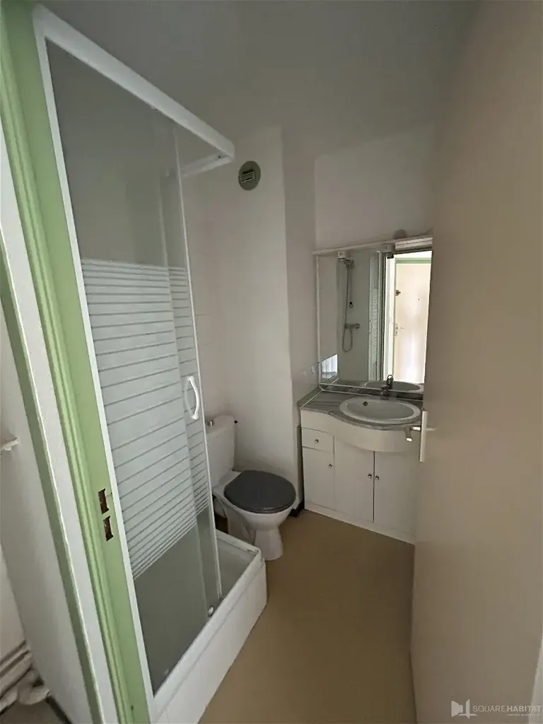 Salles de bain - Appartement avec Balcon près du Campus des Cézeaux