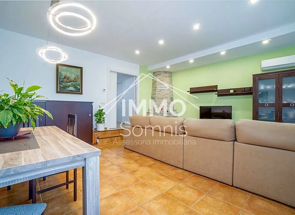 Soggiorno - Townhouse with Pool in Torroella de Fluvià