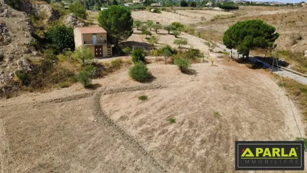 Õhuvaade - Villa with 9,500m² Land in Canicattì