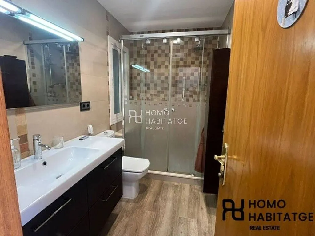 Vannitoad - Modern Flat with Balcony in Egara, Terrassa