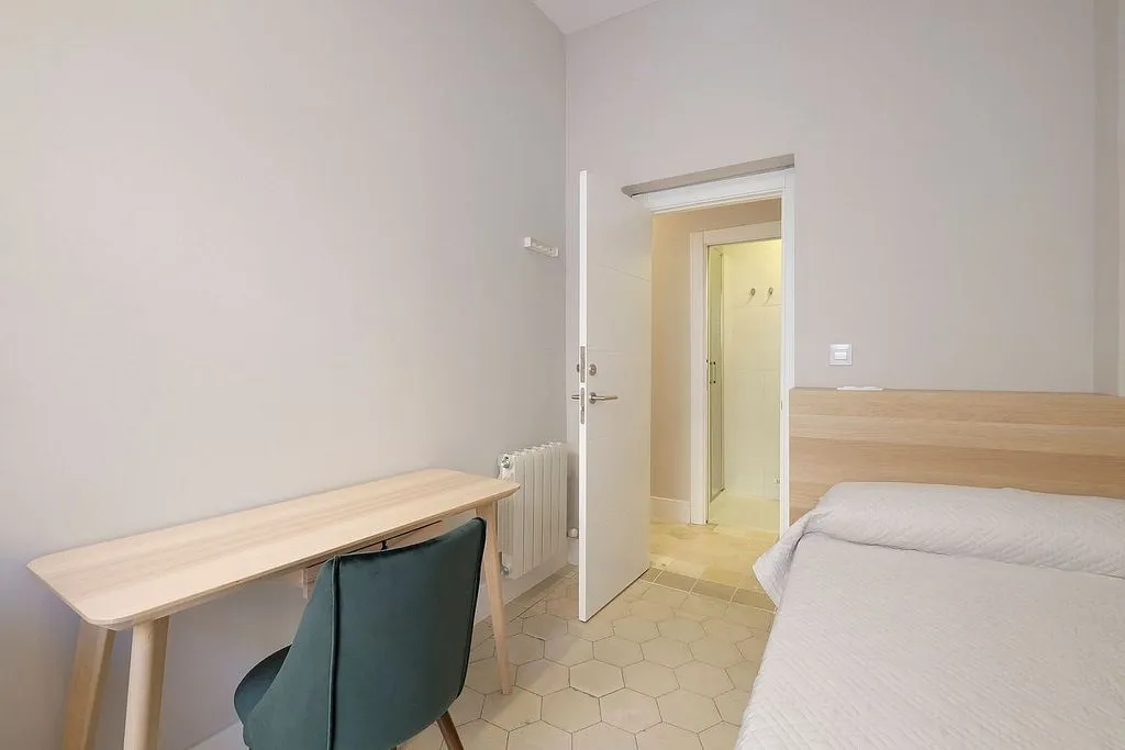 Magamistoad - Modern Flat with Balcony in Gran Vía de Colón, Granada