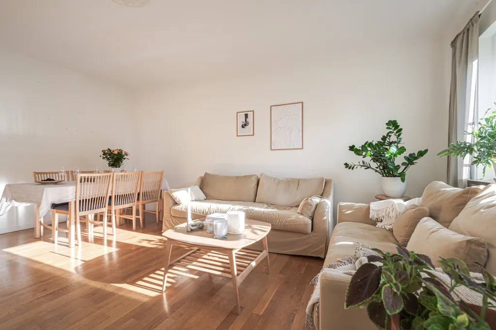 Séjour - Renovated Apartment with Balcony in Gothenburg
