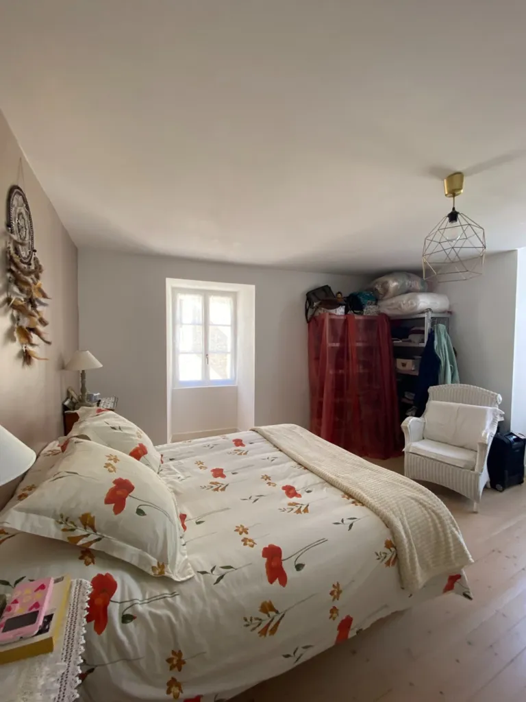 Chambres - Maison avec Grange à Charras