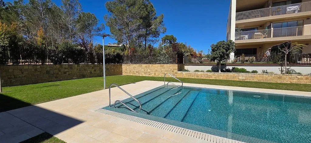Bassein - New Flat with Pool in Campolivar