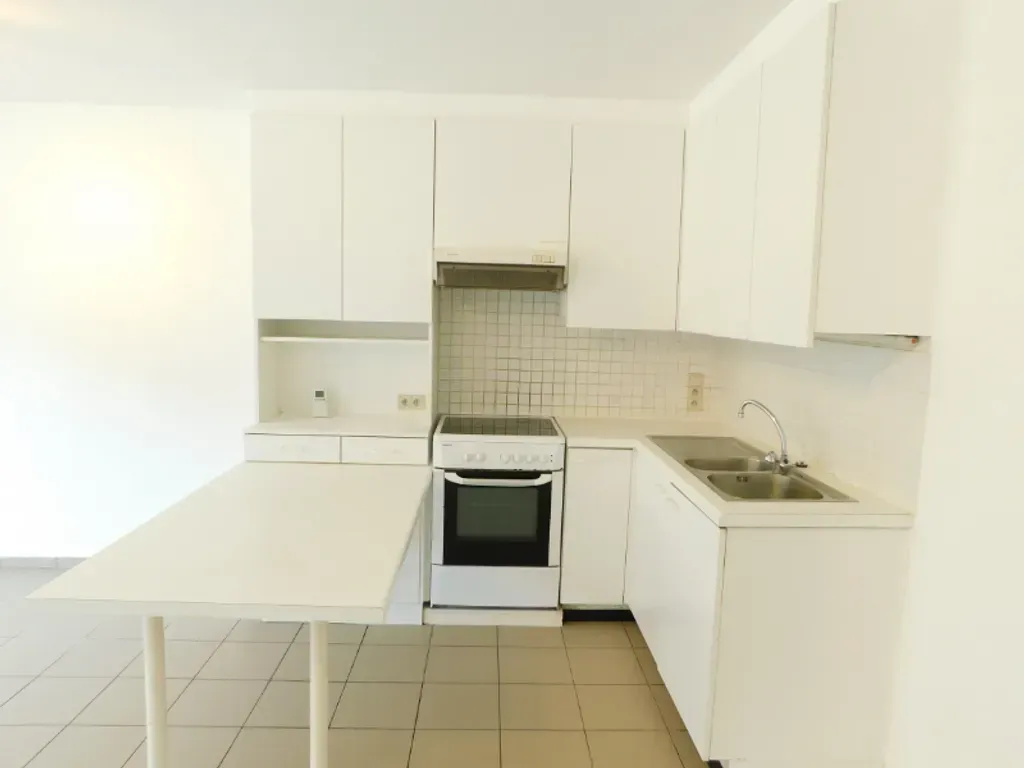 Köök - Bright Apartment with Garage in Aalst
