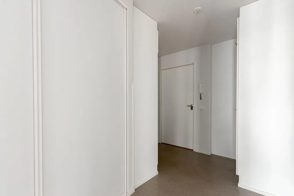 hallway_entrance