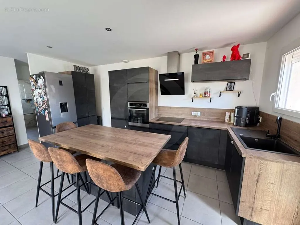 Cucina - Modern Flat with Garden in Quiet Quarter