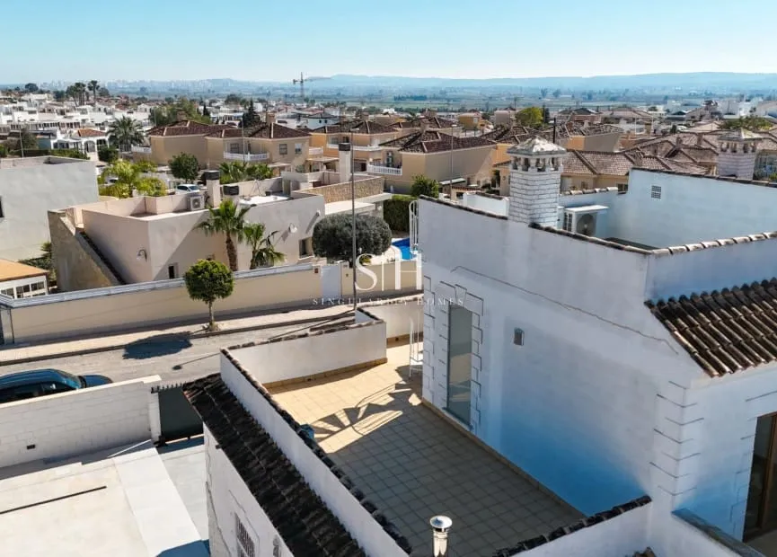 Exterior - Contemporary Villa with Private Pool in San Fulgencio