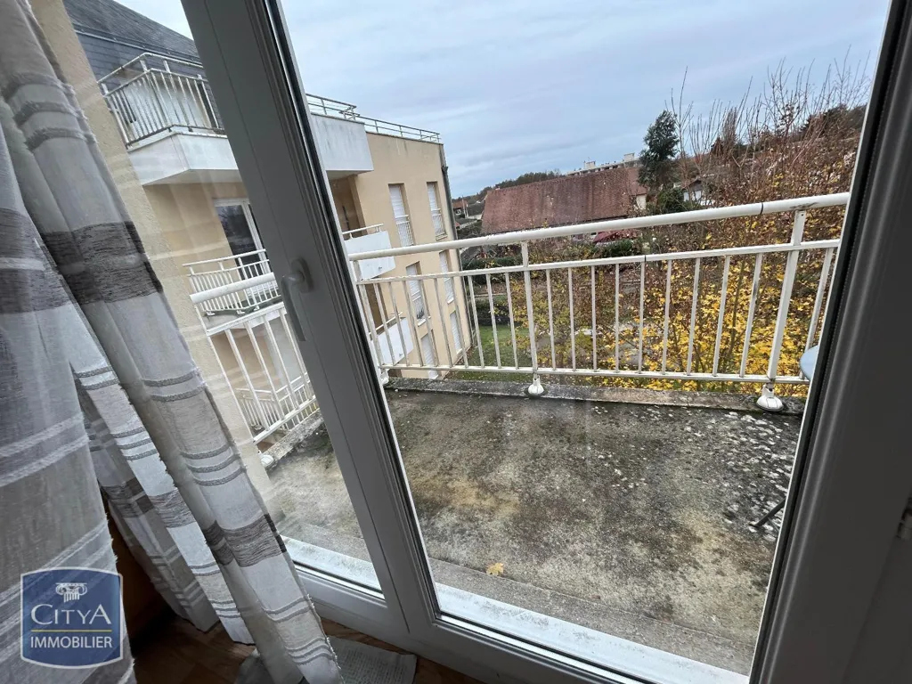 Rõdu - 3-Bedroom Apartment with Balcony in Allonnes