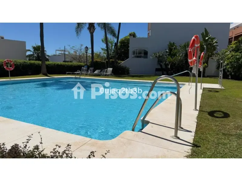 Piscine - Corner Adosada with Garden in El Paraíso