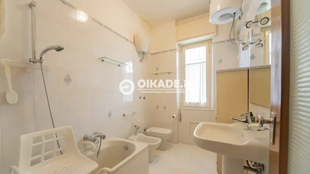 Baños - Ground Floor Apartment with Private Courtyard in Cagliari