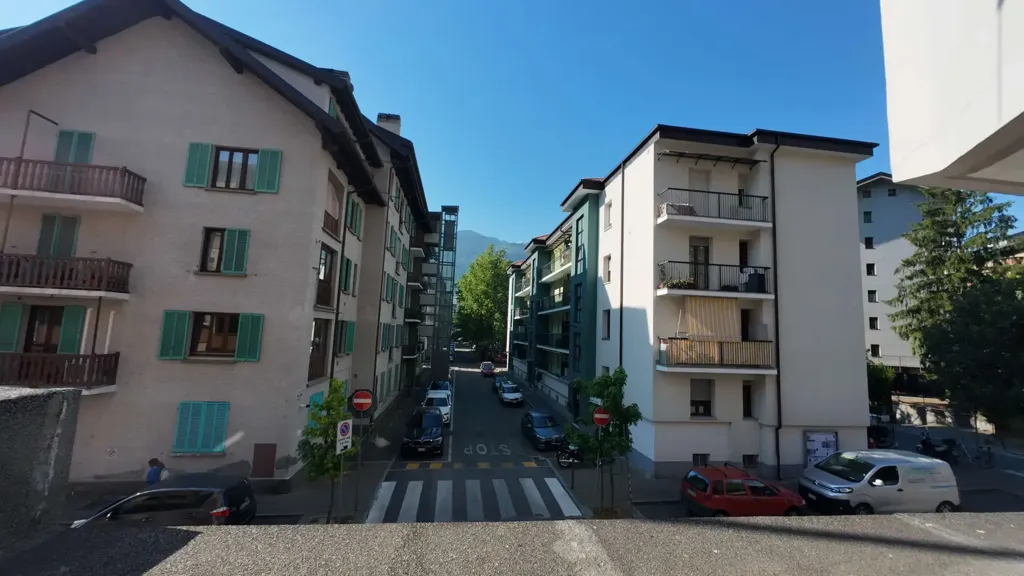 Rõdu - Spacious Trilocale with Central Location in Aosta