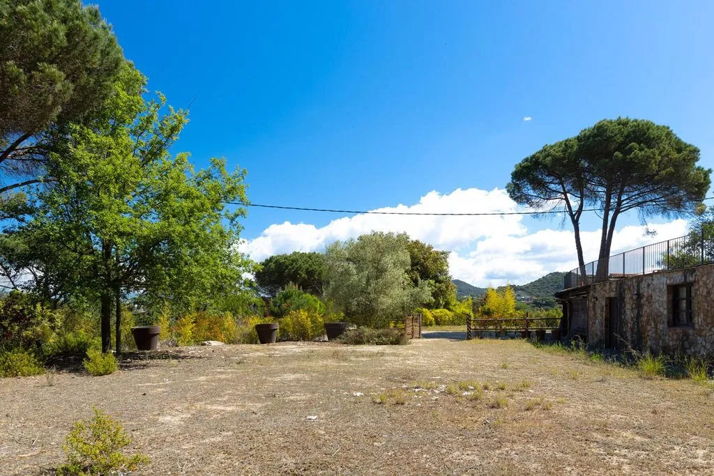 Aed - Detached House with Pool in Vallromanes