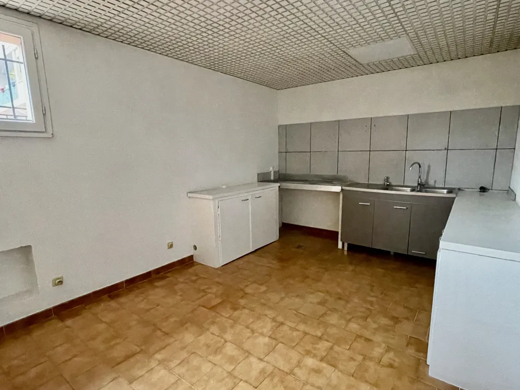 Köök - Commercial Space with Parking in Ajaccio