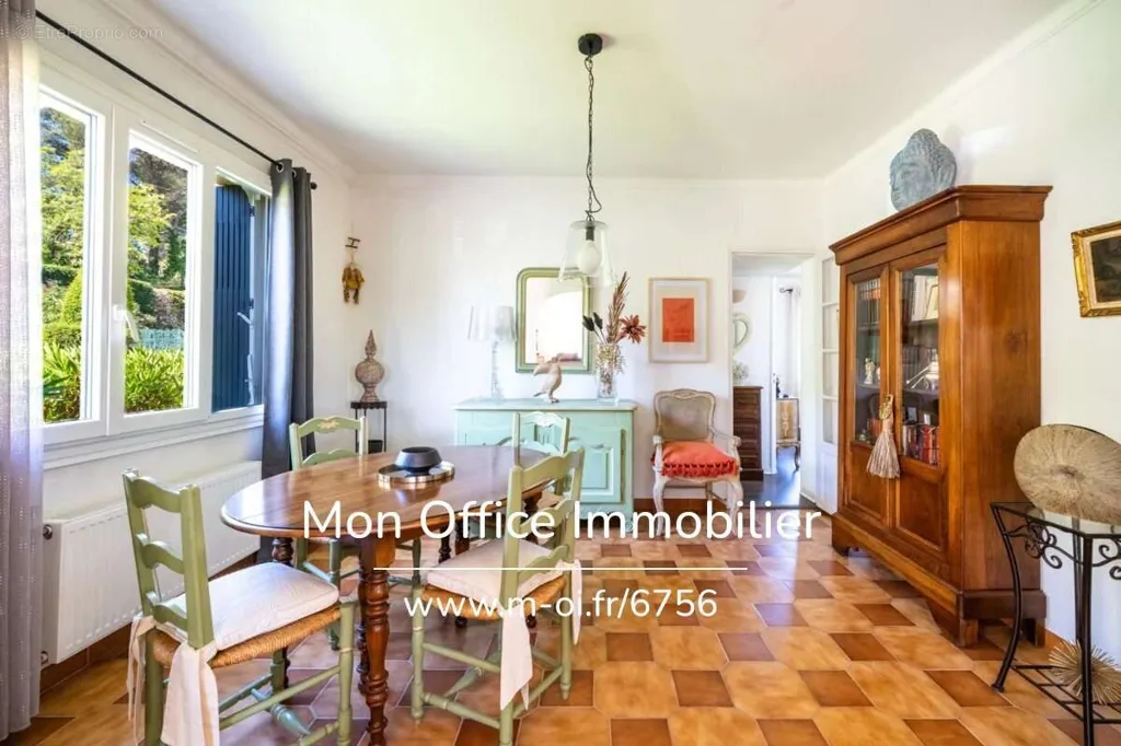 Salle à manger - Maison avec Piscine et Jardin à Éguilles
