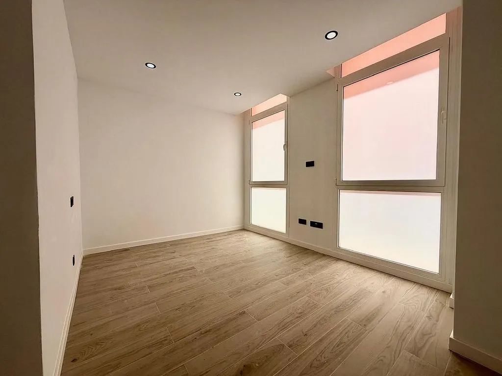 Pièces - Reformed Flat with Street-Level Access in Los Llanos
