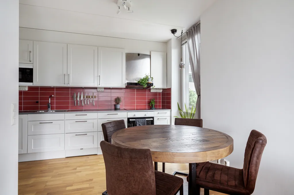 Söögituba - Apartment with South-West Balcony in Tuve