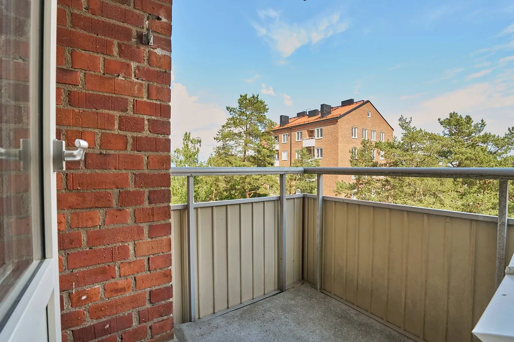 Balcone - Funkis Flat with Balcony in Hägersten