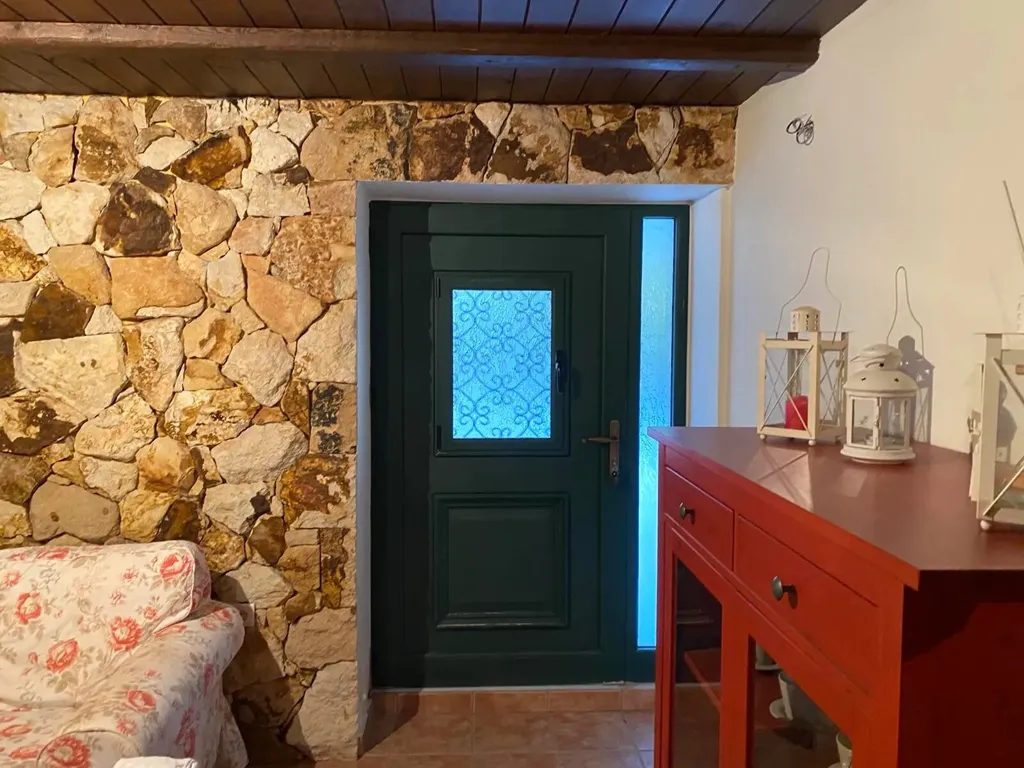 Esik - Luxury Complex with Mountain Views in Zachloritika