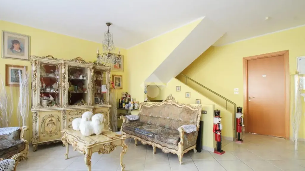 Elutuba - Semi-detached Villa with Private Courtyard in Città Sant'Angelo