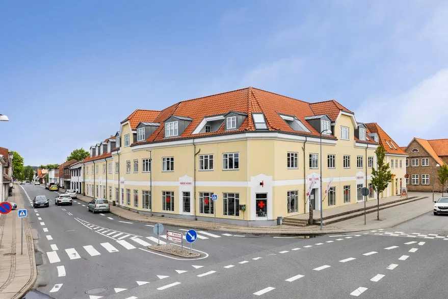 Exterior - Mixed-Use Building with Elevator in Dronninglund
