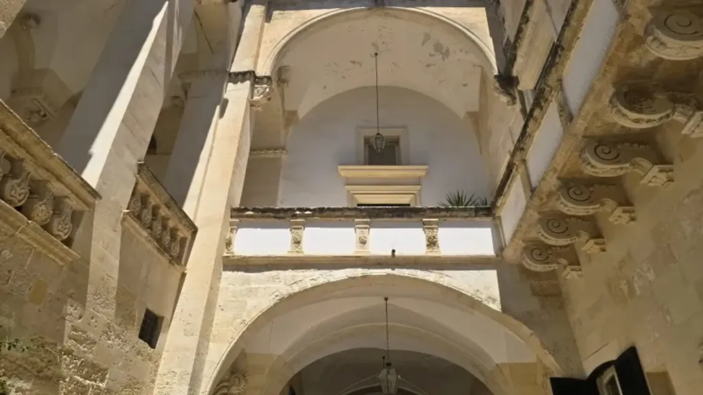 Aed - Rented Apartment with Balcony in Lecce